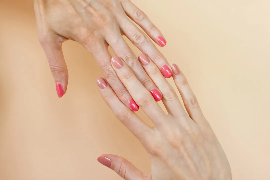 Durée vernis semi permanent : combien de temps tient-il et comment le préserver