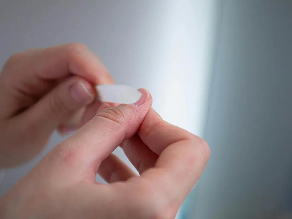 Manucure à la maison : maîtriser le limage des ongles sans les abîmer